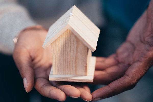 how to lower homeowners insurance premium